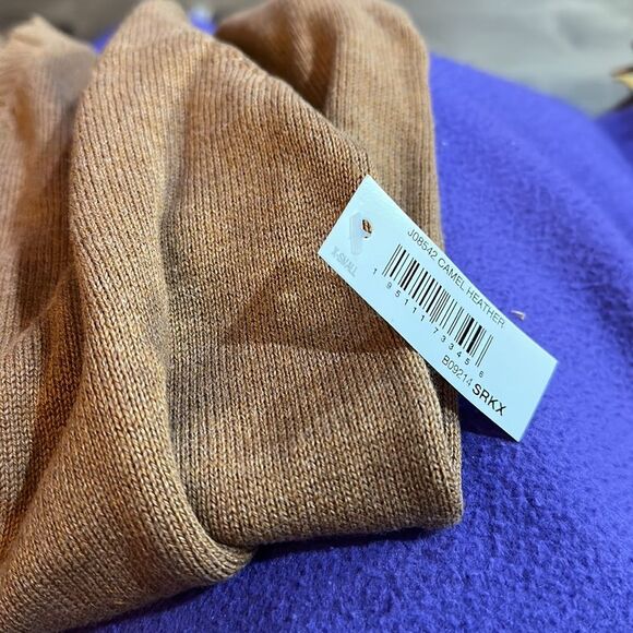 Amazon Women's Long-Sleeve V-Neck Sweater Mustard (60) - Picture 4 of 4